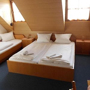Economy Dreibettzimmer